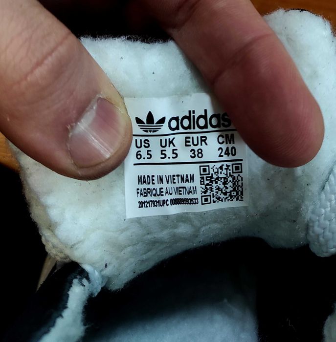 (2130) Зимові з хутром Adidas Campus Кросівки чорні (37-41)