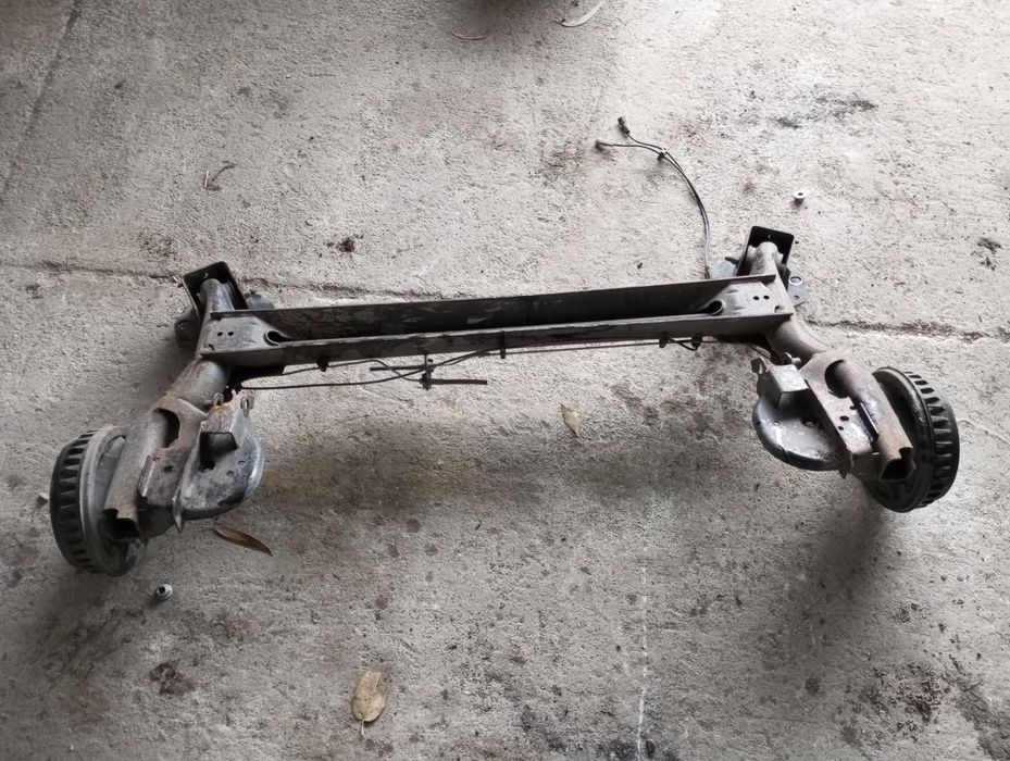 Eixo traseiro tambor DACIA Dokker (0S_)