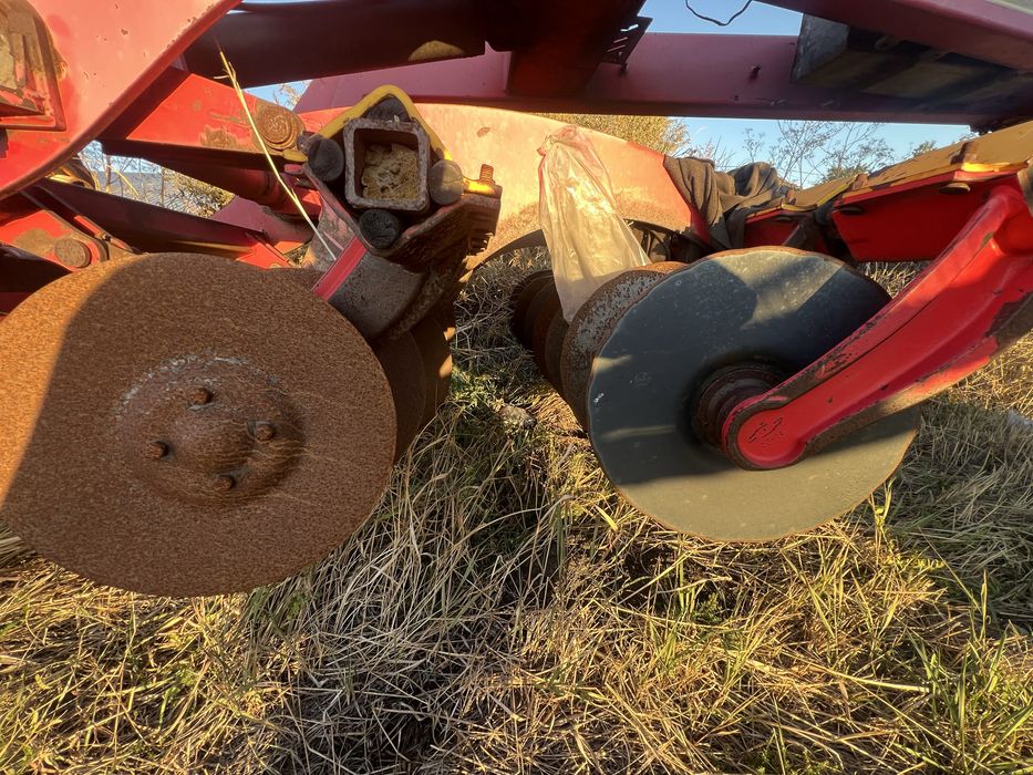 Дискова борона Vaderstadt Carier 8