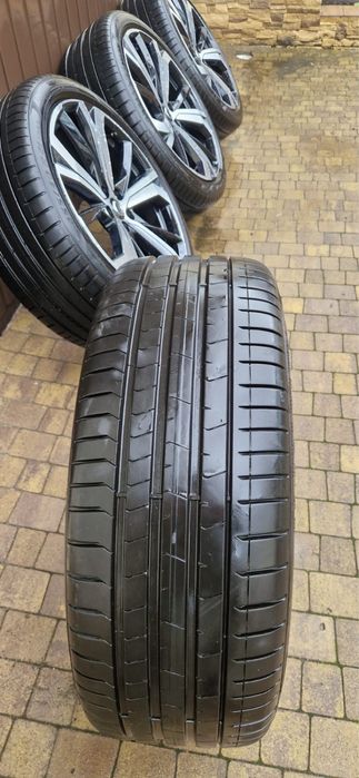 R21"Колеса в зборі volvo хс60 Оригінал Німеччина P zero (літня резина)