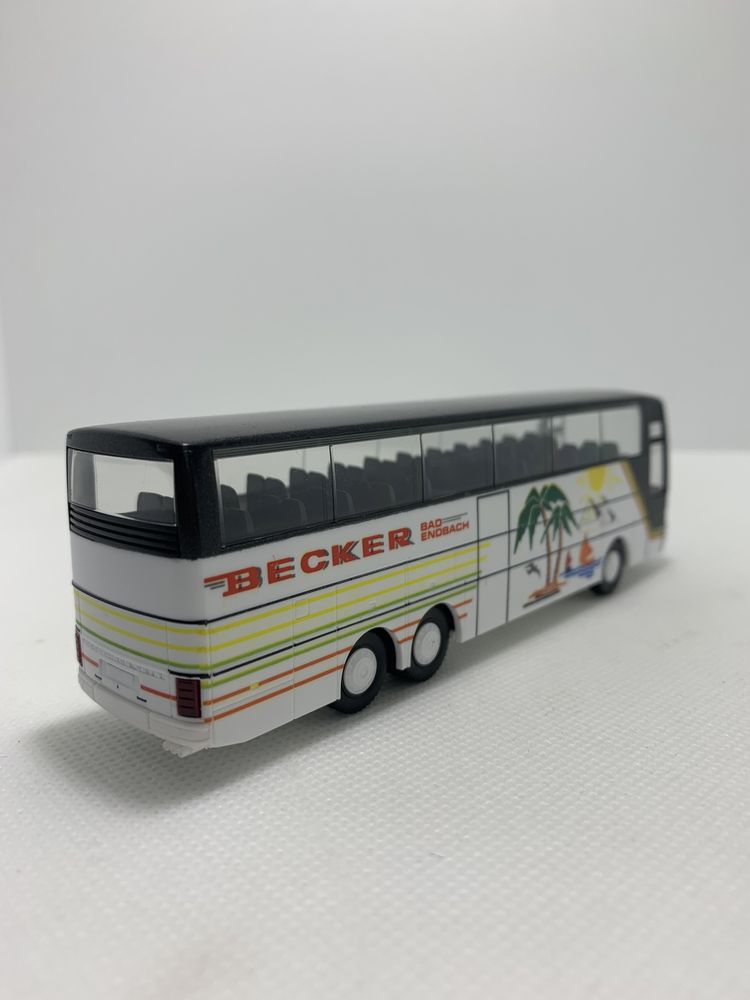 Miniatura autocarro Setra da Herpa na escala H0 1/87