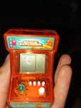 Mini mini mini arcade z grami czarno-biały ekran