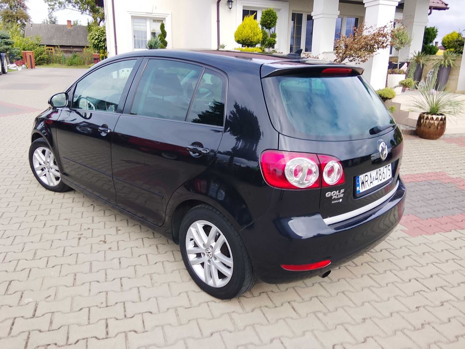 Volkswagen Golf Plus 1.6 TDI 2010 rok 105 km