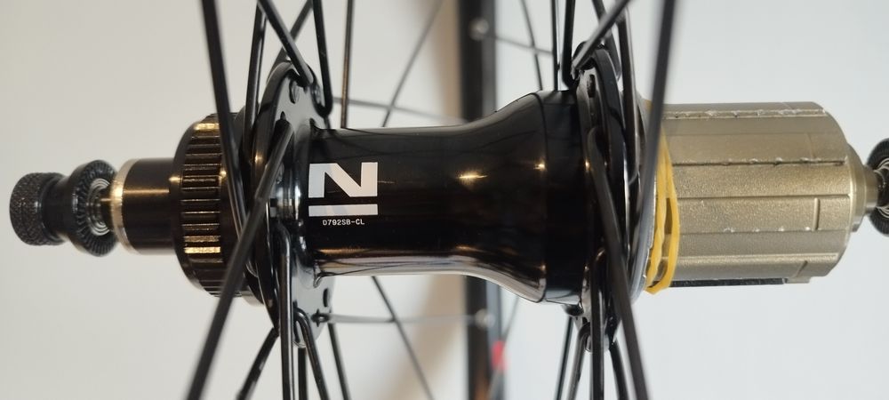 Koło tylne 28" piasta Novatec D792 SB-CL /obręcz DT Swiss 545D