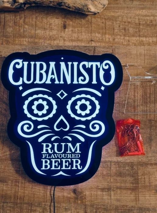 Reclame luminoso Cubanisto