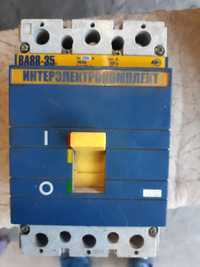 Автоматичний вимикач ВА88-35 250А