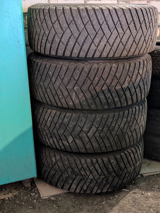 Продам комплект резины с дисками R 19