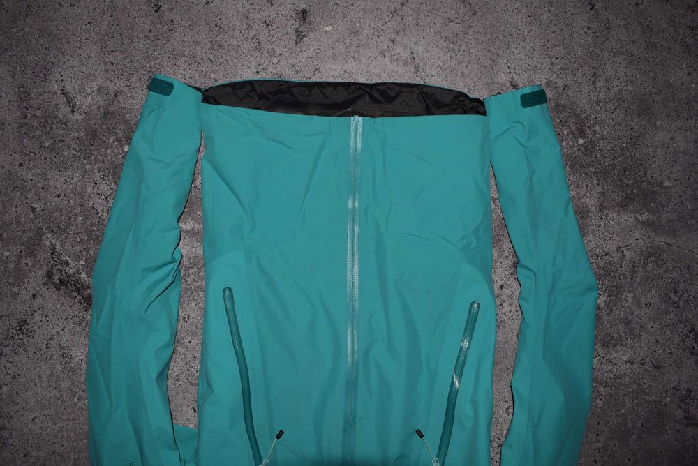 Arcteryx Beta LT GTX (Жіноча Куртка на Мембрані Гортекс Арктерікс)