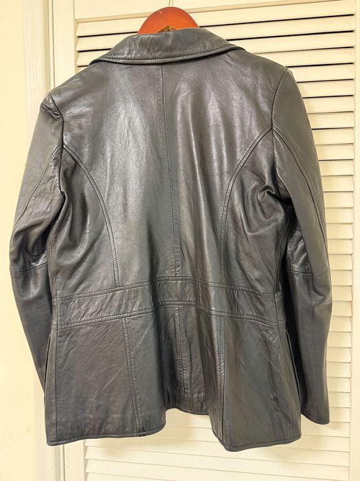 Шкіряний чорний піджак