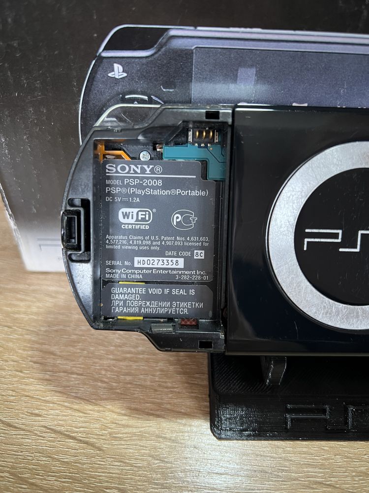Продам PSP 2000 в хорошому стані.
