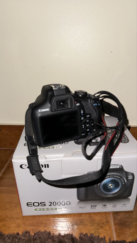Canon EOS 2000D