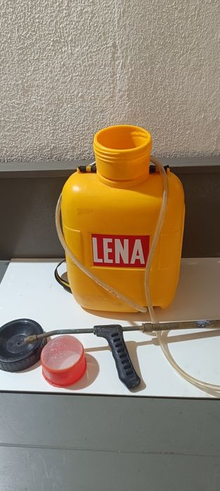 Máquina de sulfatar ,pulverizador Lena