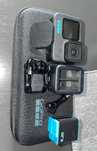 GoPro Hero 10 Black – zestaw z 3 bateriami, ładowarką i etui