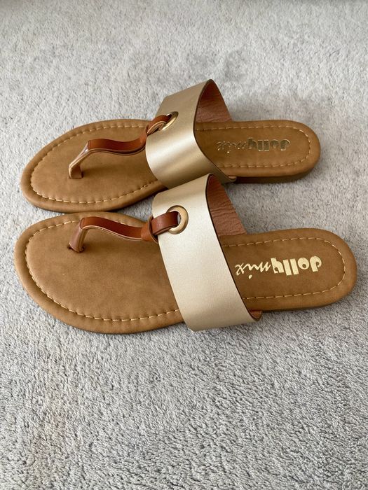 Продам летнюю обувь. Размер 37.