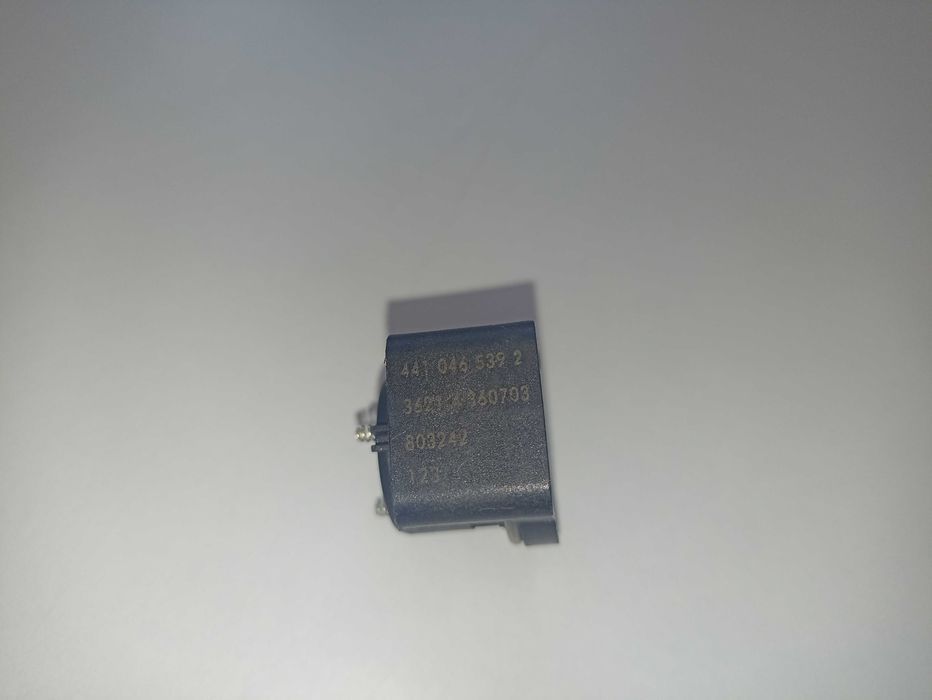 Czujnik  osuszacza WABCO   441 .046  539 - NOWY ORYGINALNY  -  H.U.R.T