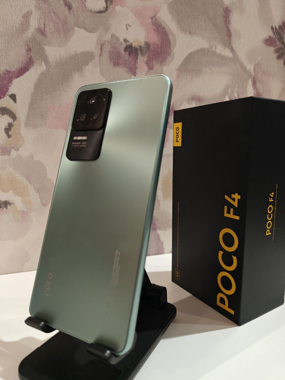 Продам телефон POCO F4 8/256