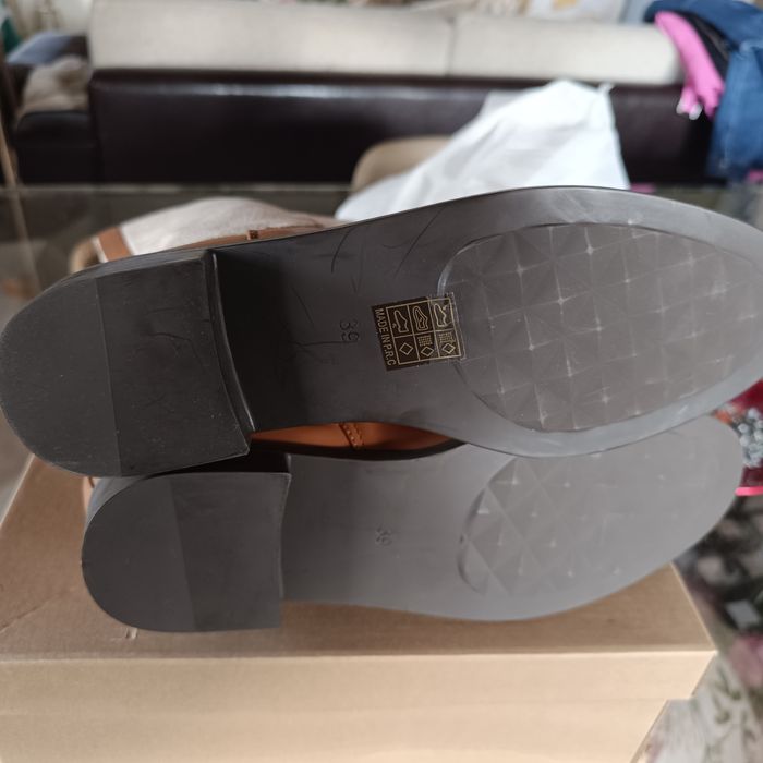 Bota de cano alto camel e bege 
Bota Tipo cavaleiro 
N 39 
Nunca usada