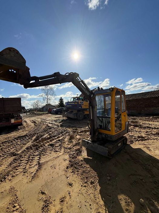 Minikoparka Volvo EC15 B + 3 łyżki