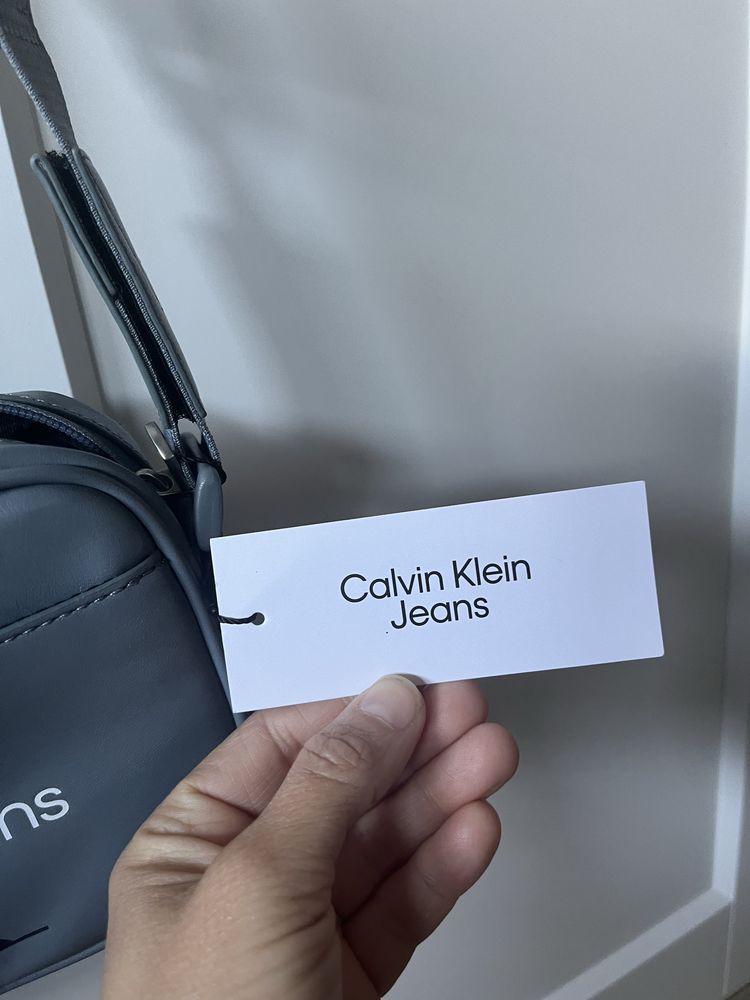 Calvin Klein nowa torebka listonoszka