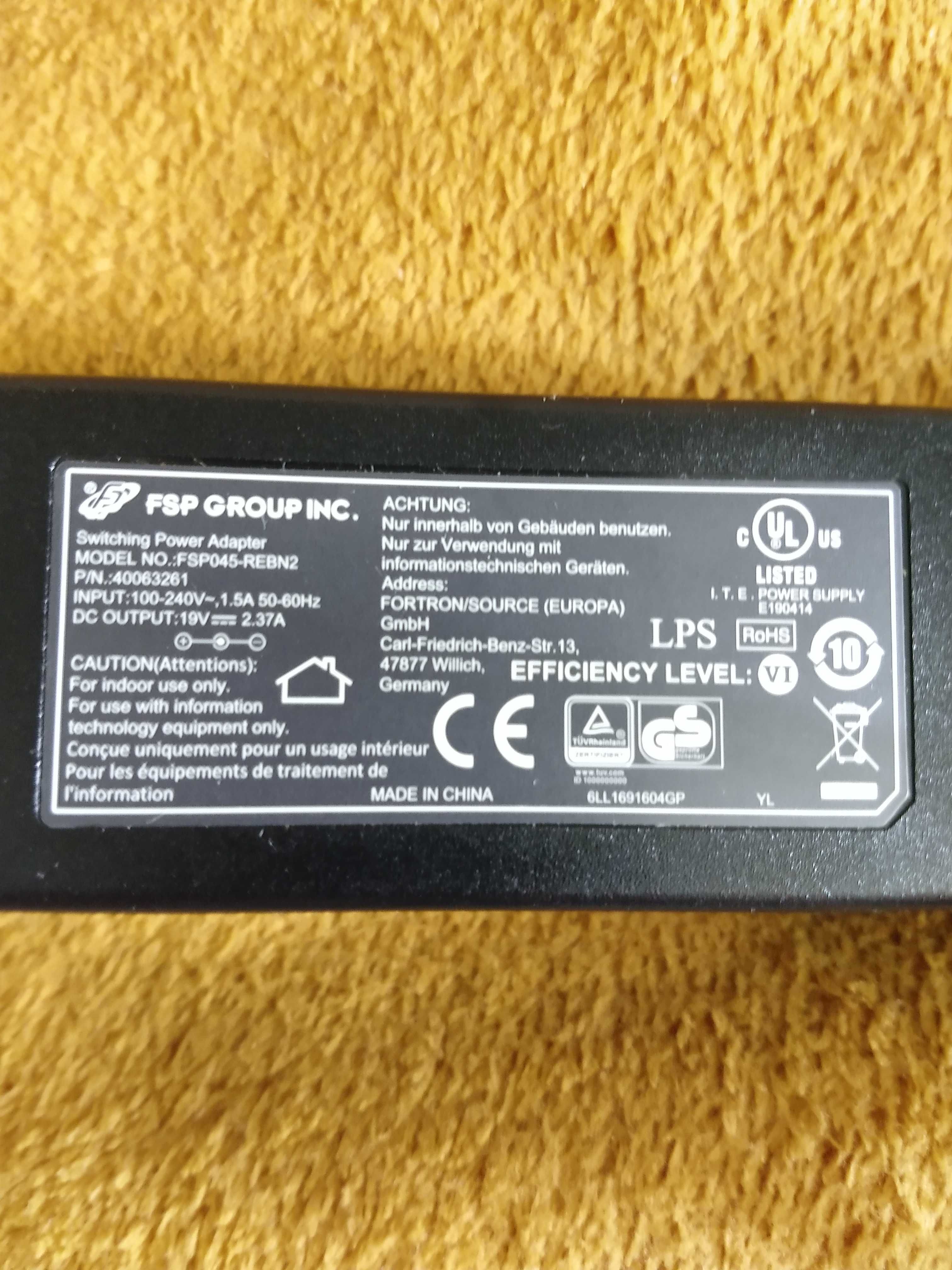 Fujitsu STYLISTIC R726 / Gratis adapter DP-HDMI