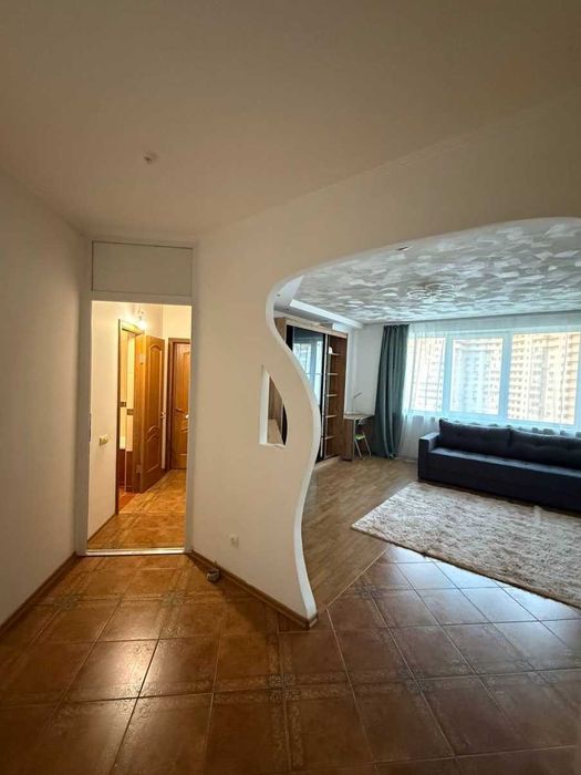 2 кім 77 мкв євроремонт вул Гришка Мих 9, смт Позняки