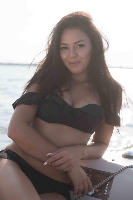 Góra bikini Hiszpanka strój kąpielowy czarny 38 M