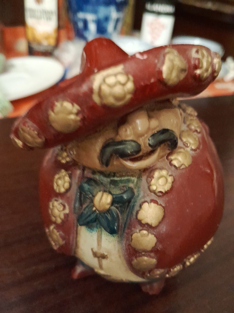 Boneco Mexicano vintage em cerâmica