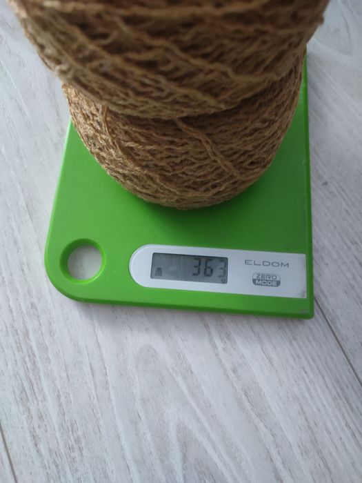 Zestaw włóczki beżowej