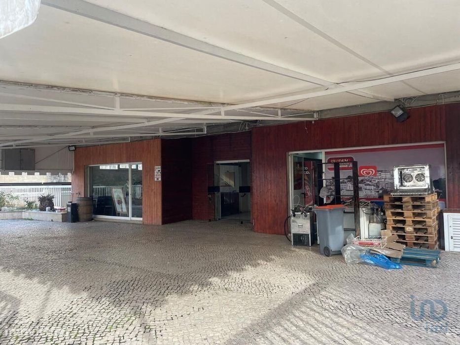 Loja / Estabelecimento Comercial em Coimbra (Sé Nova, Santa Cruz, Alme
