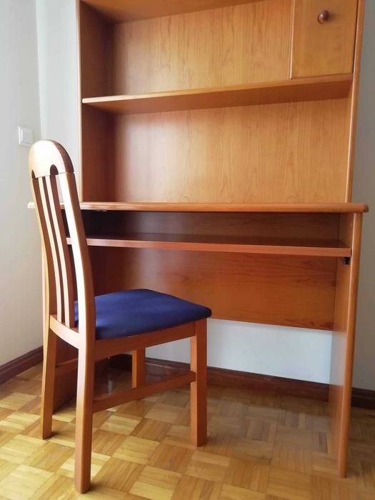Mobília de Quarto Solteiro (Semi-nova)