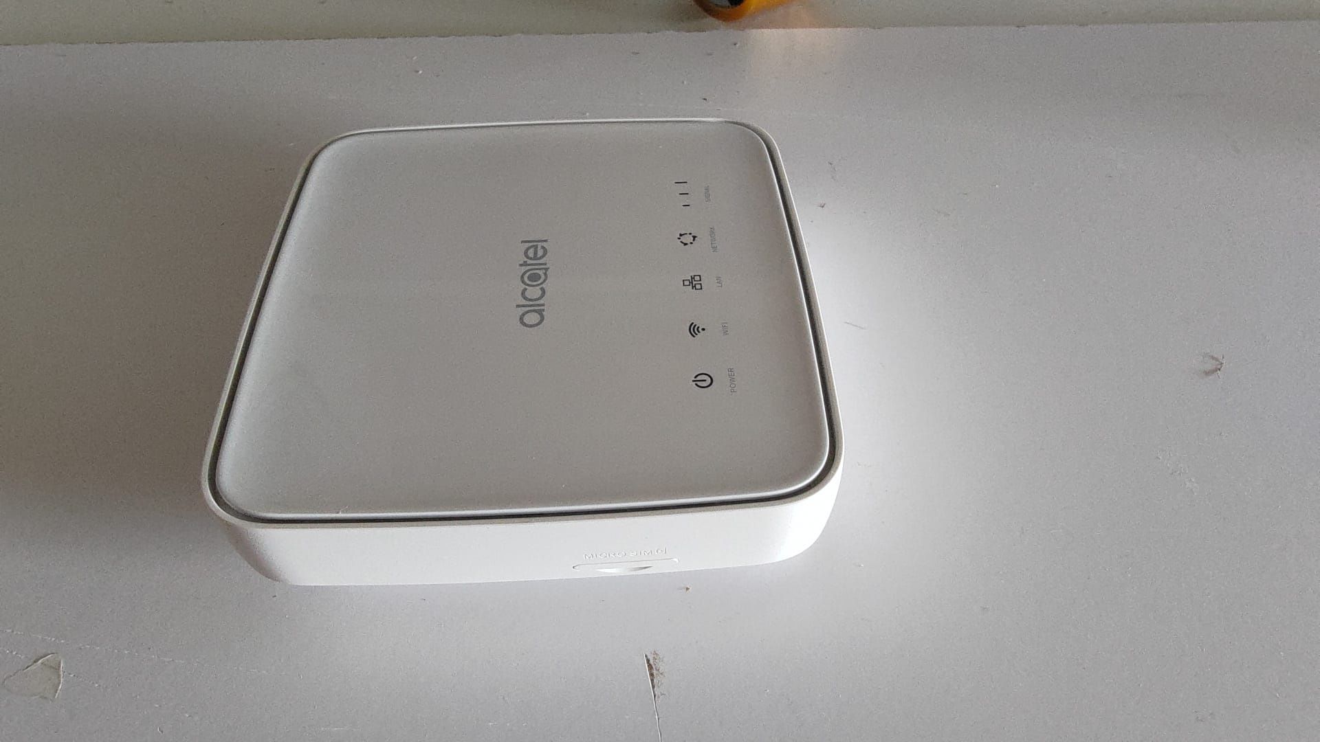 4G  WiFi Alcatel hh40v