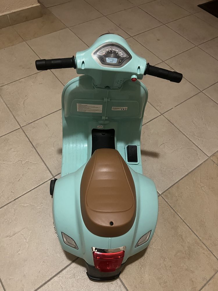 Электромотоцикл детский Vespa