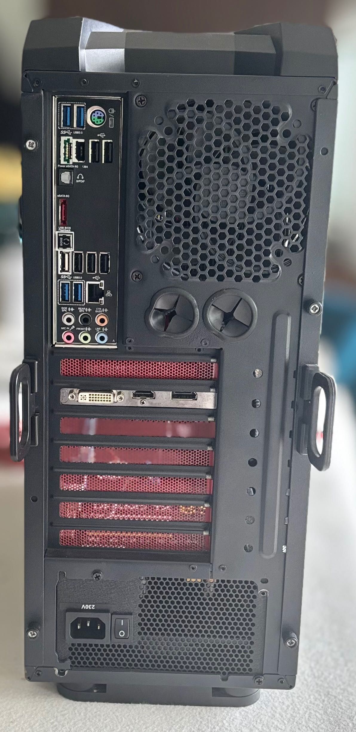 Computador Asus P9X79 + i7 4820K 3.7K + 2x 8GB DDR3 + Hyper 412S