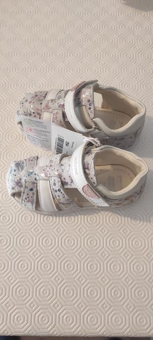 Sandálias GEOX para menina novas