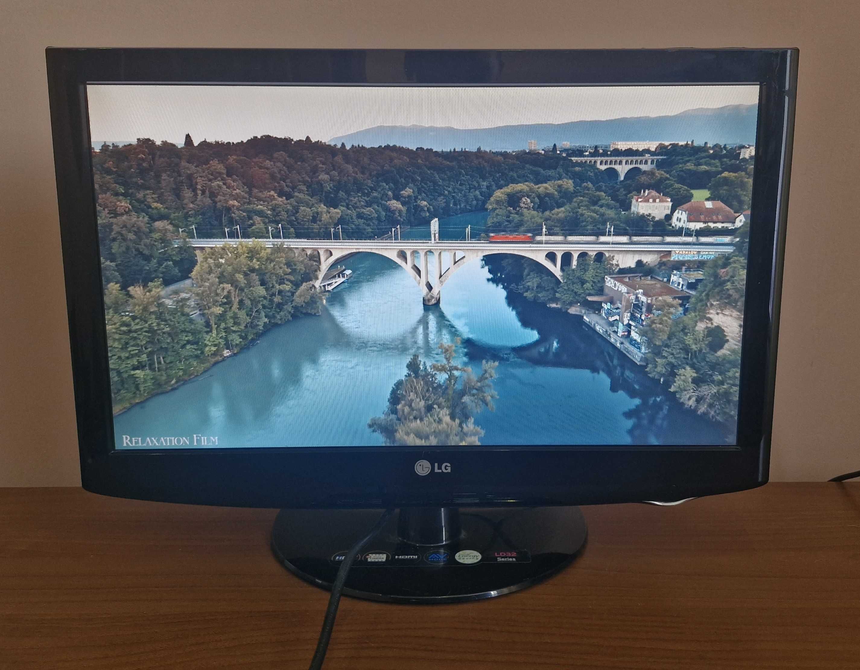 телевізор "22" LG 22LD320