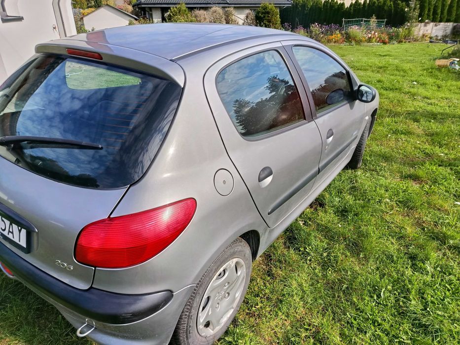 Peugeot 206 5d 2001 1.4 benzyna 138 tys.