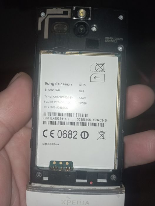 Sony Xperia st25i zadki model