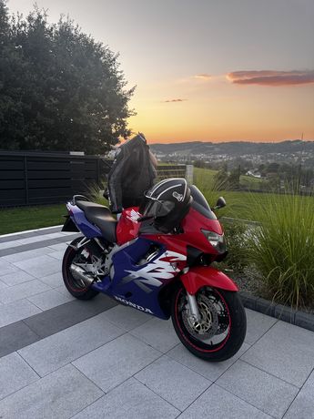 Honda cbr 600 f4