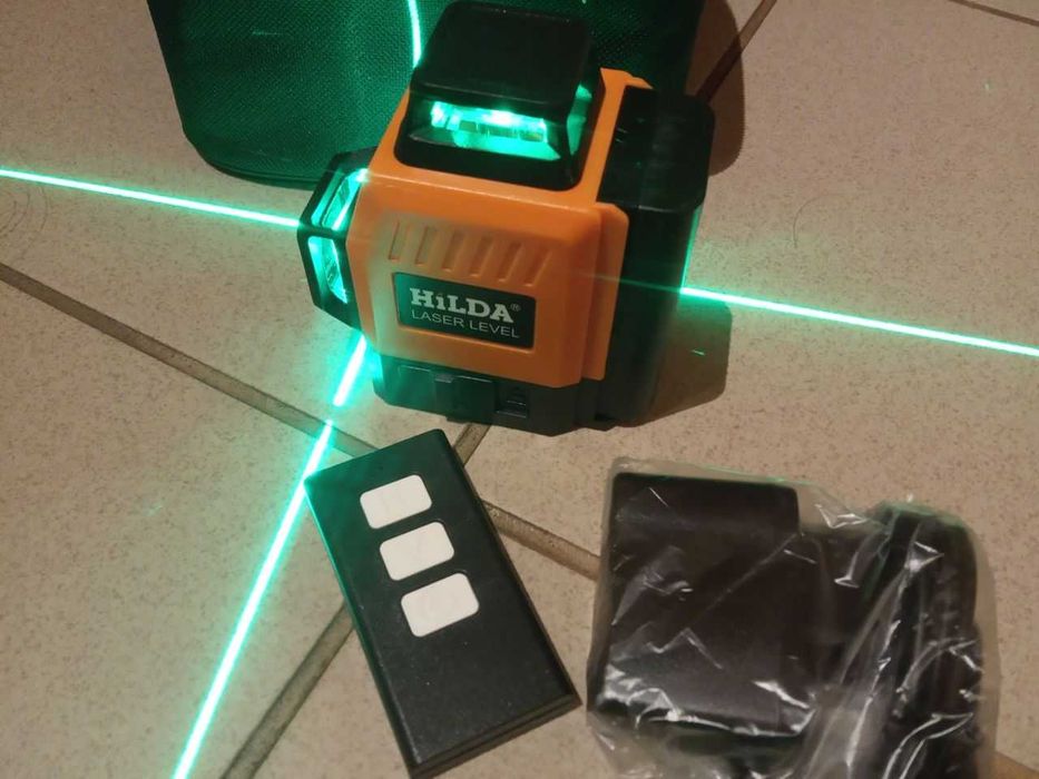 12 linii  OLX Poziomica laserowa / Laser krzyżowy