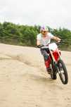 Ultra Bee, light Bee, cfmoto, stark varg wypozyczalnia motocykli
