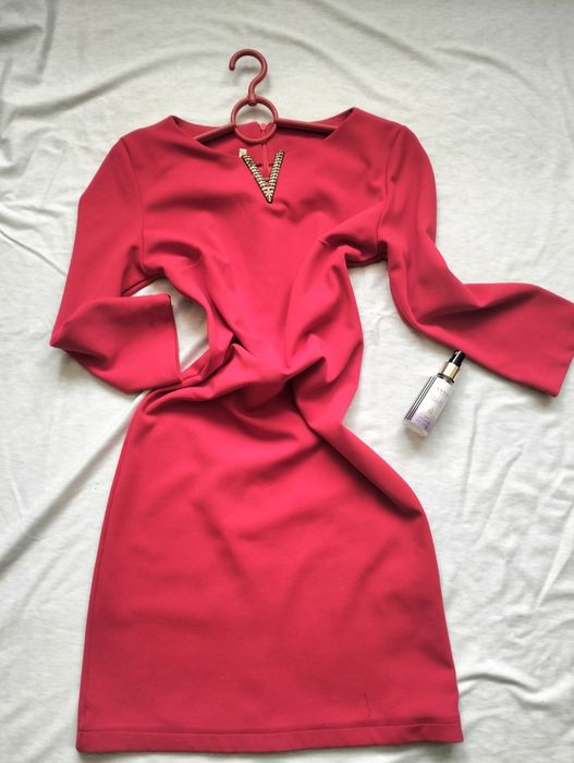 Жіноча червона сукня