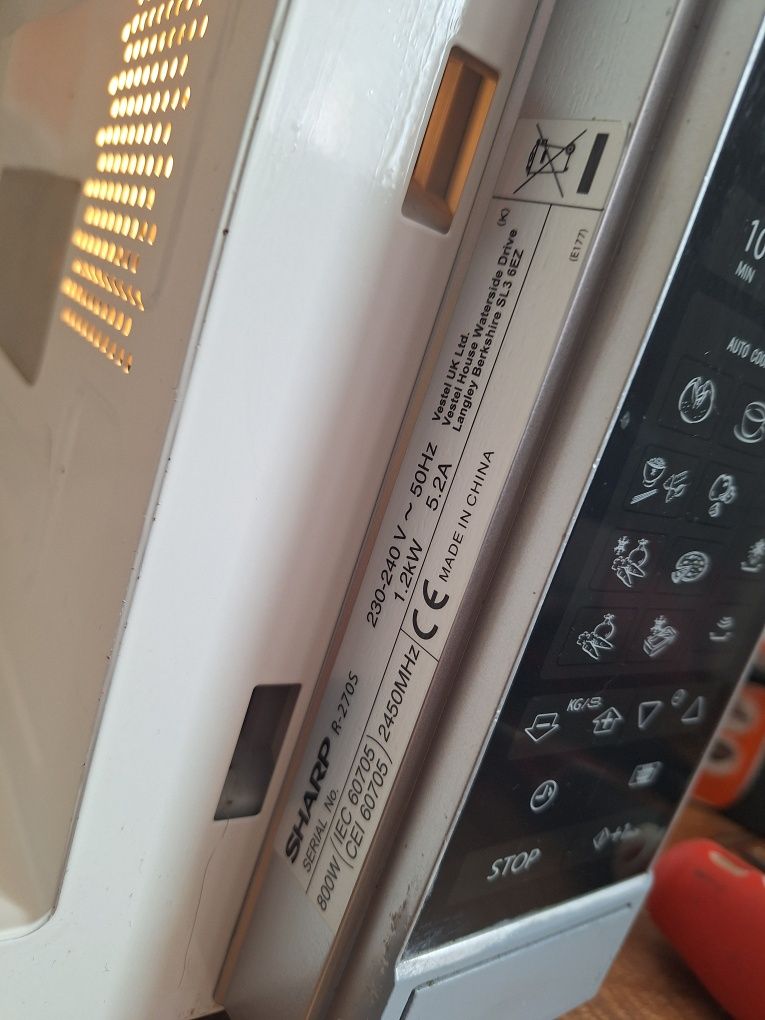 Kuchenka Mikrofalowa Sharp R-270S