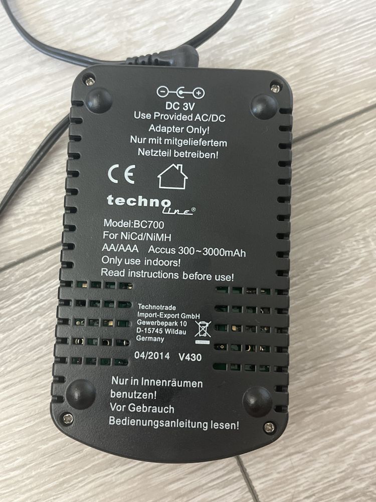 Technoline BC 700 Ładowarka + 4 akumulatory GP 1.2V Ni-MH R6 2500MAH