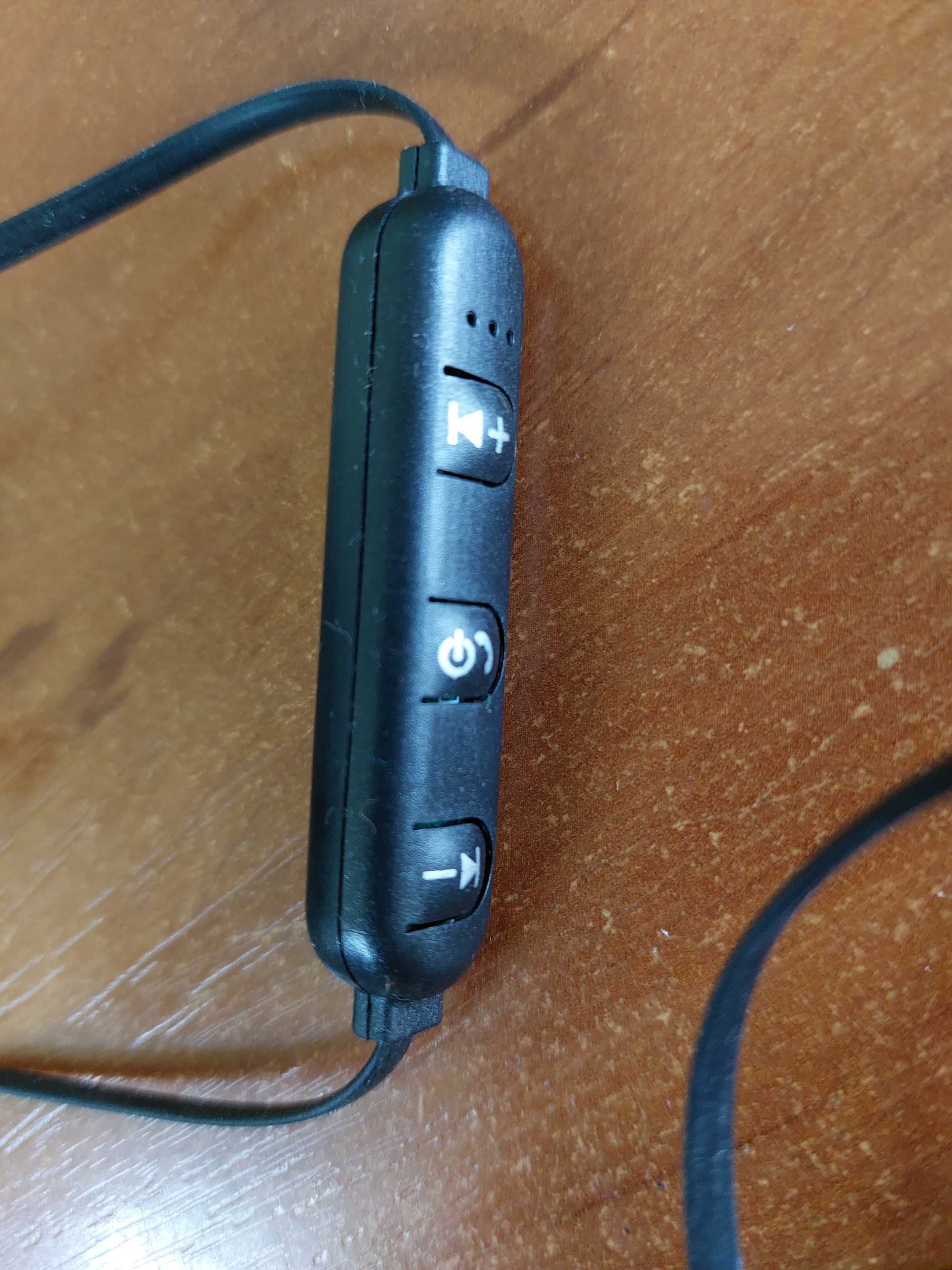 Bluetooth наушники новые 200грн