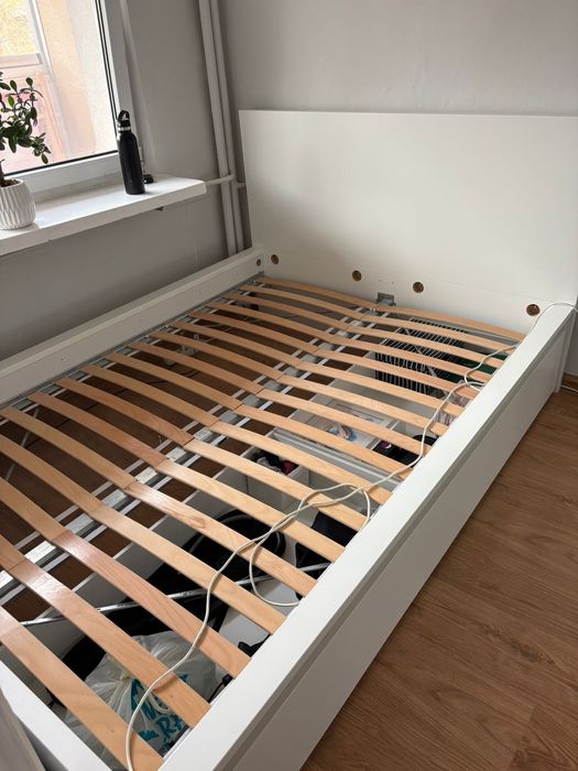 Rama łóżka MALM z dwoma pojemnikami na pościel 140x200