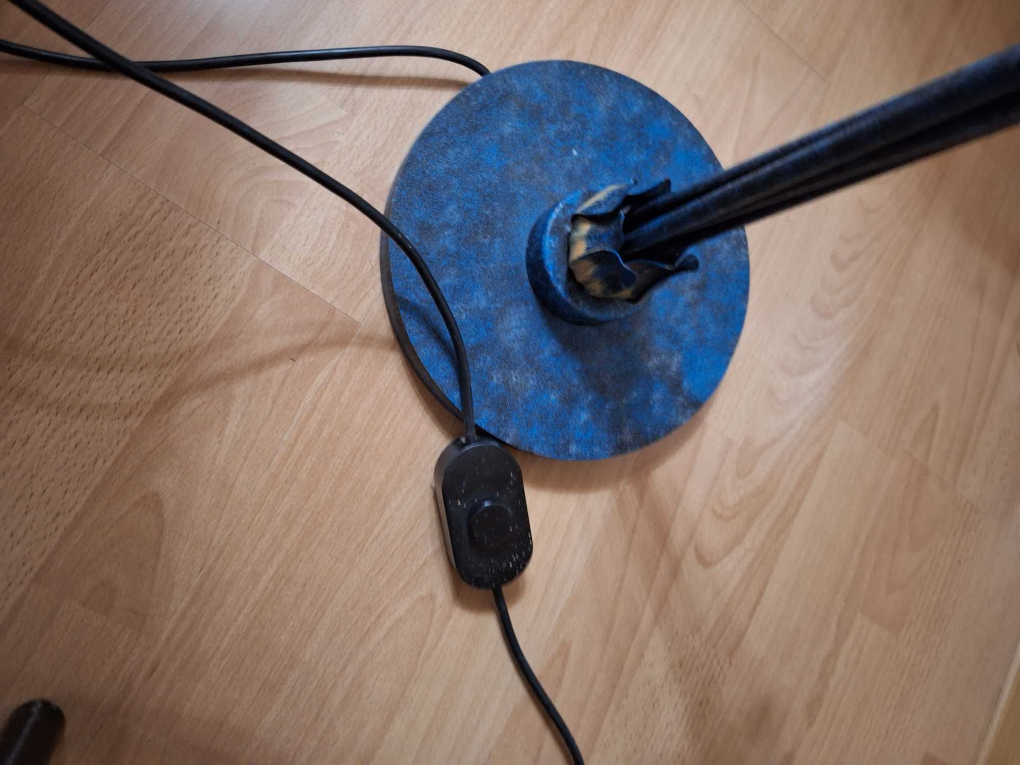Honsel lampa stojąca