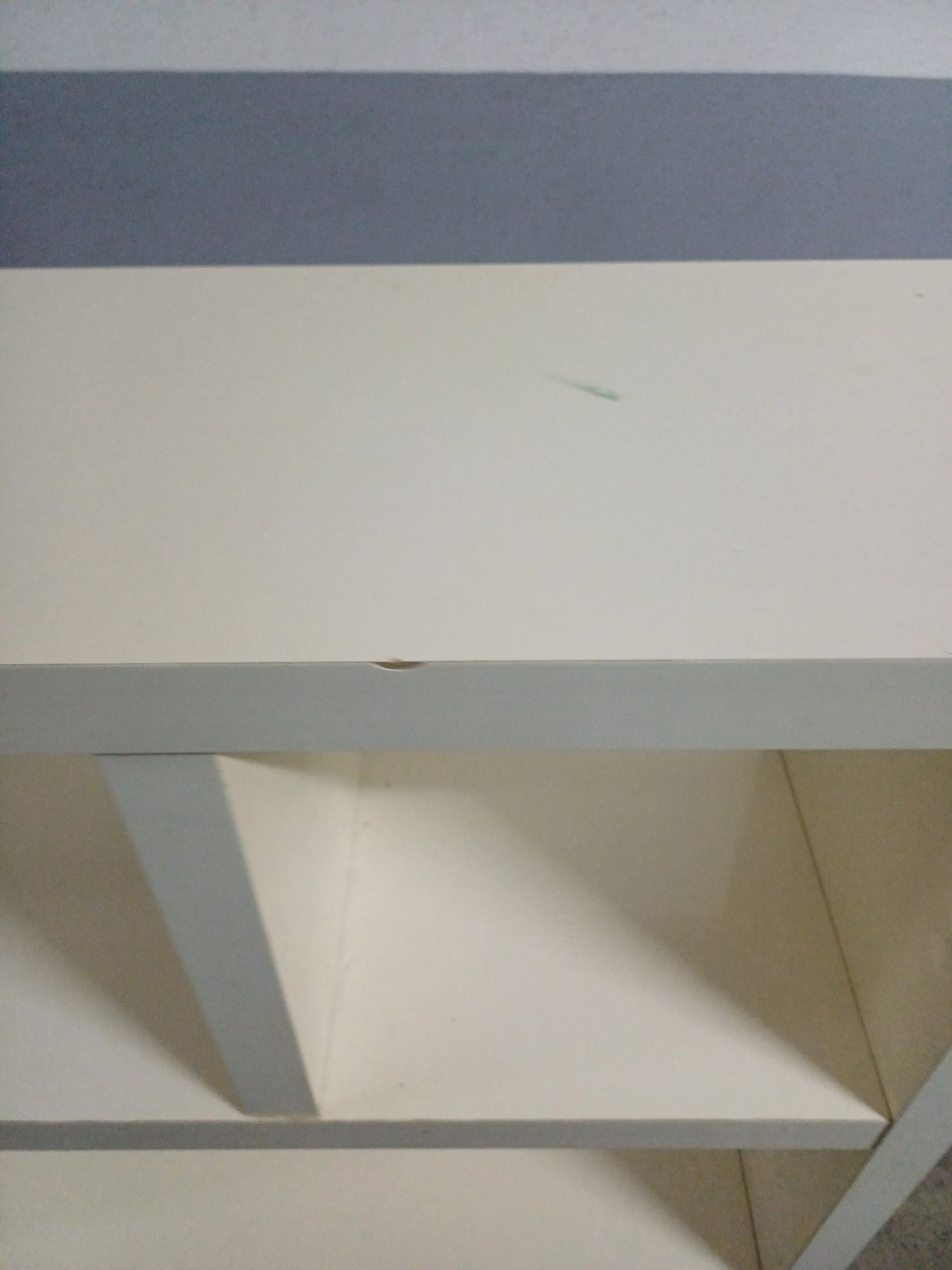 Movel branco usado