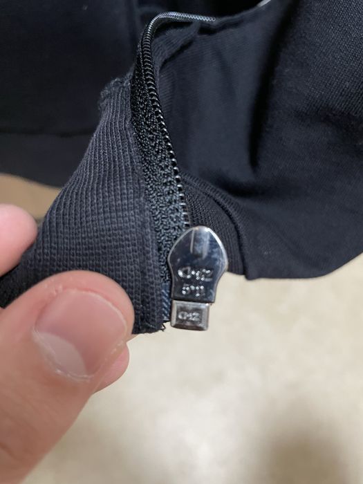 Продам кофту armani ea7