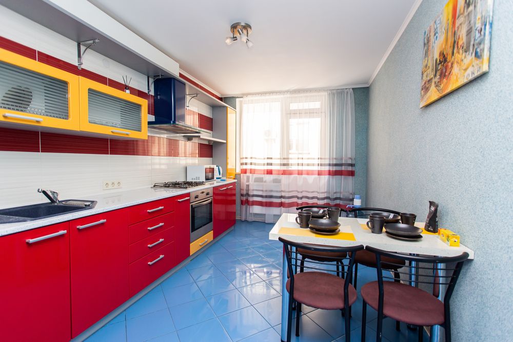 Центр. Вул. Родини Барвінських. Власник. Квартира подобово