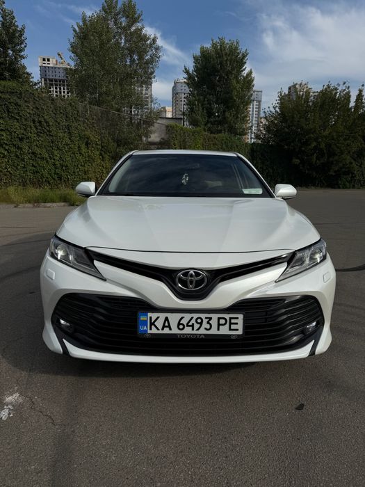 Автомобиль CAMRY